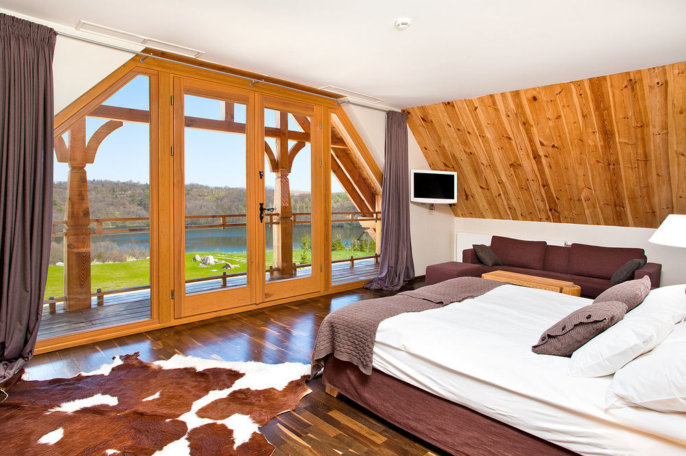 Głęboczek Vine Resort& Wielki Głęboczek